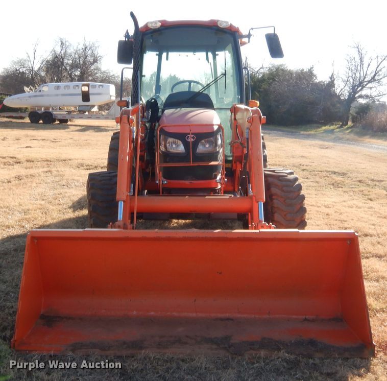 image for item DJ2114 2013 Kubota M7040D  MFWD tractor