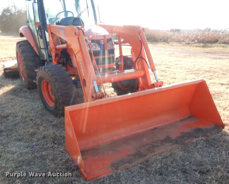 image for item DJ2114 2013 Kubota M7040D  MFWD tractor