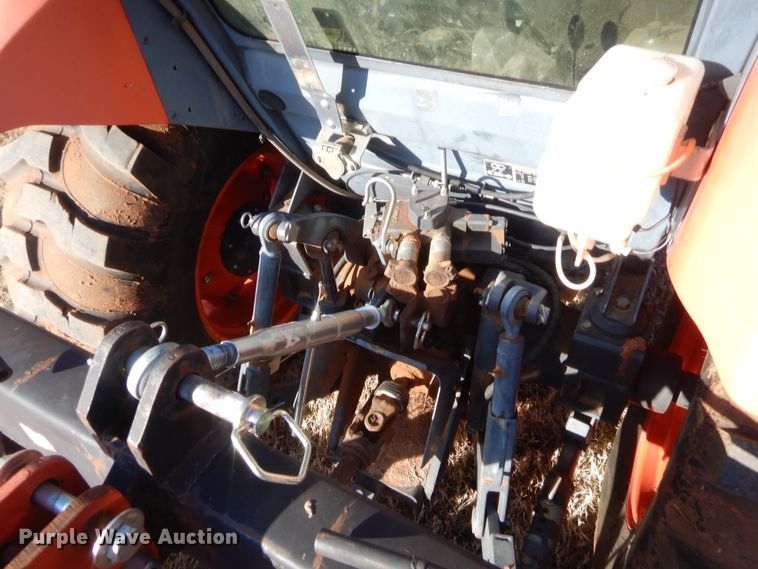 image for item DJ2114 2013 Kubota M7040D  MFWD tractor