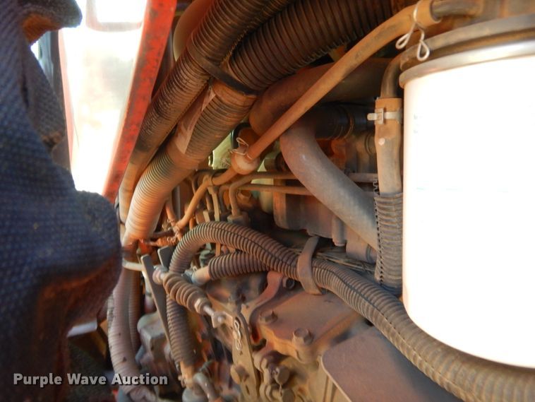 image for item DJ2114 2013 Kubota M7040D  MFWD tractor