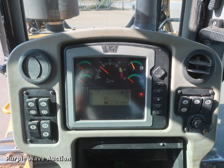 image for item DJ2295 2012 Caterpillar D6T XL  dozer