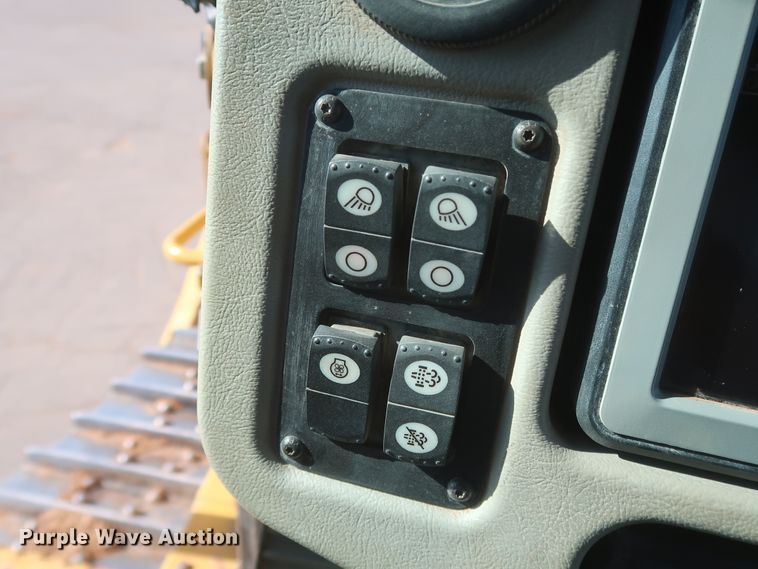 image for item DJ2295 2012 Caterpillar D6T XL  dozer