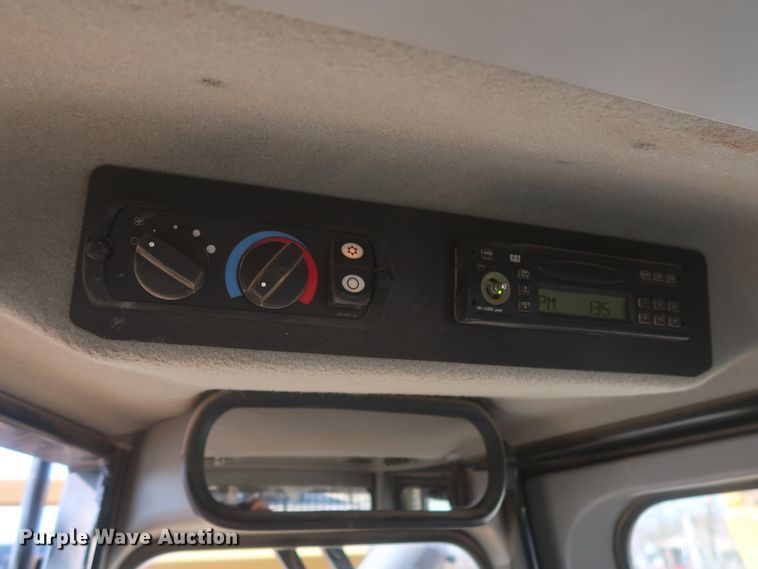 image for item DJ2295 2012 Caterpillar D6T XL  dozer