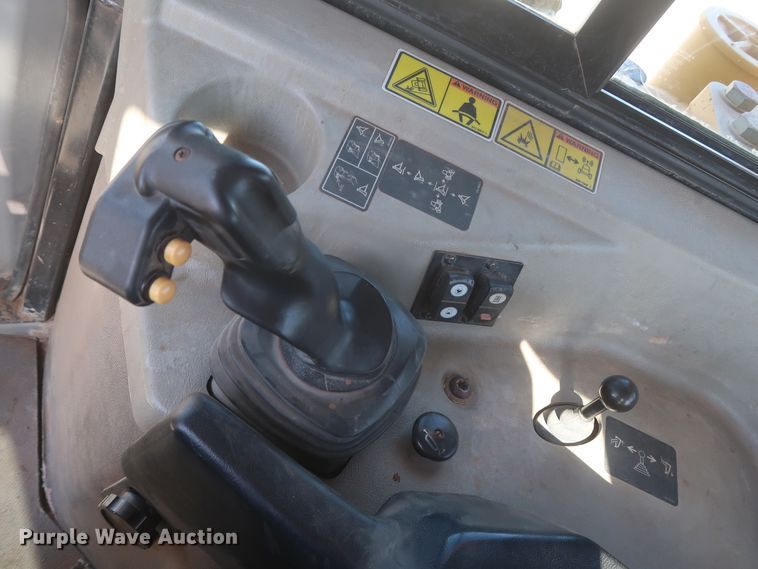 image for item DJ2295 2012 Caterpillar D6T XL  dozer