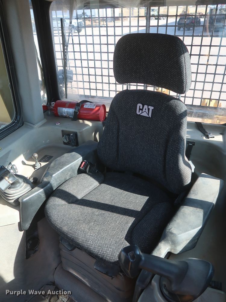 image for item DJ2295 2012 Caterpillar D6T XL  dozer