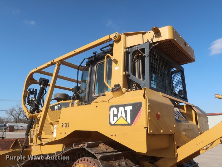 image for item DJ2295 2012 Caterpillar D6T XL  dozer