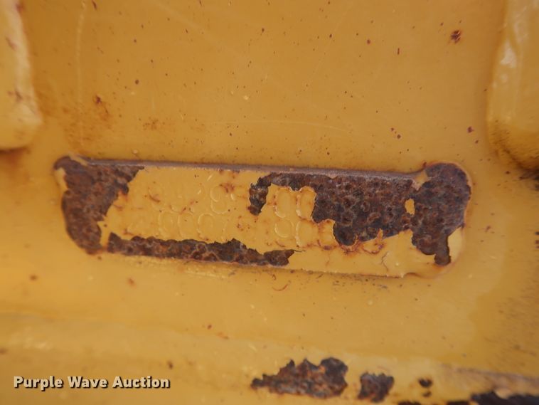 image for item DJ2295 2012 Caterpillar D6T XL  dozer