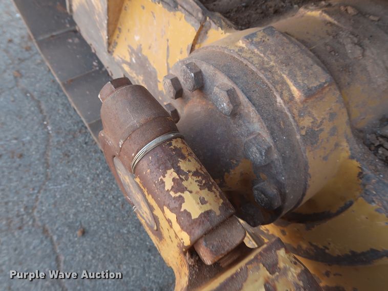 image for item DJ2295 2012 Caterpillar D6T XL  dozer