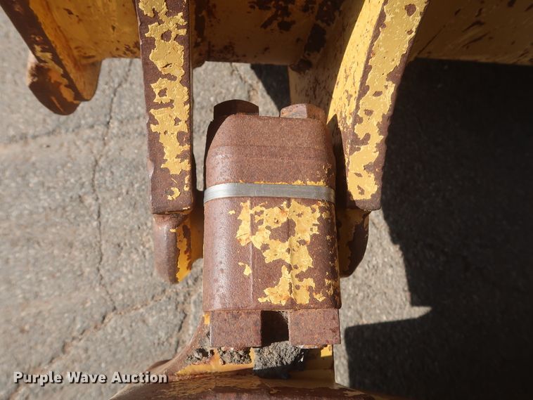 image for item DJ2295 2012 Caterpillar D6T XL  dozer