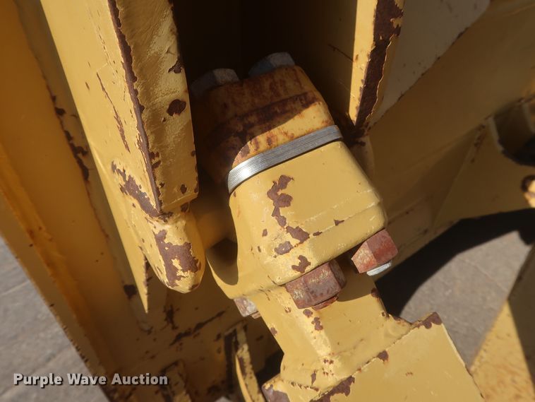 image for item DJ2295 2012 Caterpillar D6T XL  dozer