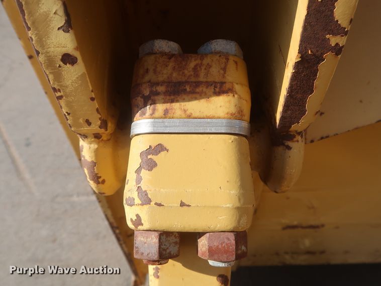 image for item DJ2295 2012 Caterpillar D6T XL  dozer