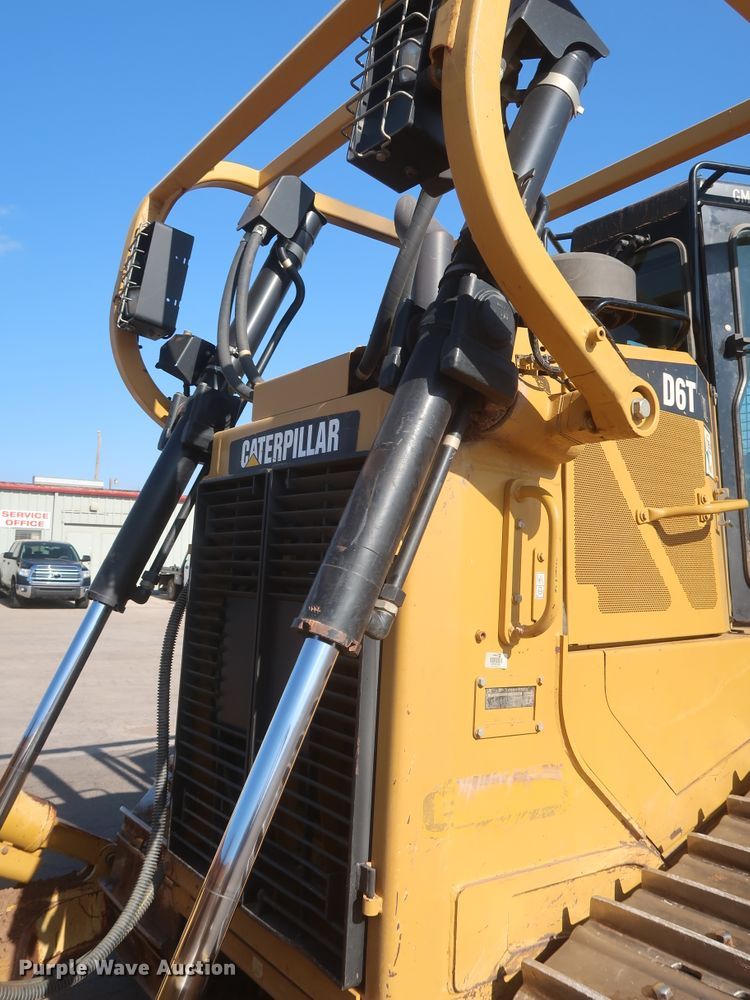 image for item DJ2295 2012 Caterpillar D6T XL  dozer