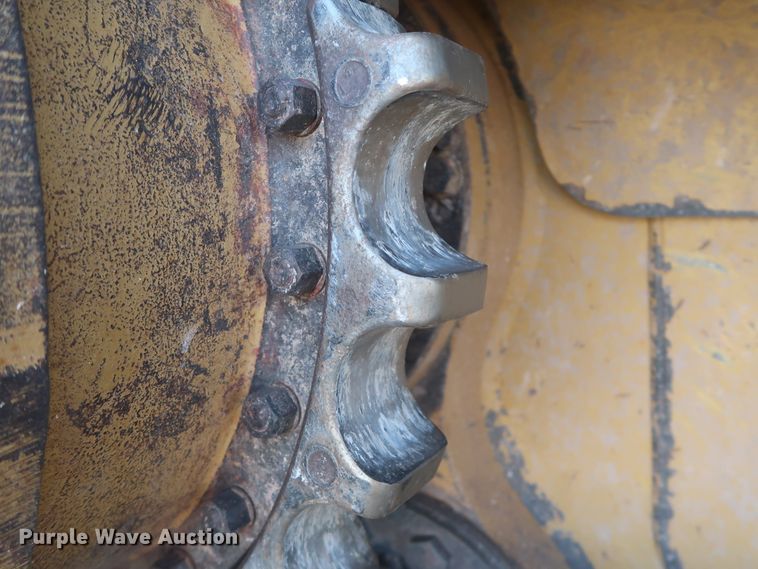 image for item DJ2295 2012 Caterpillar D6T XL  dozer