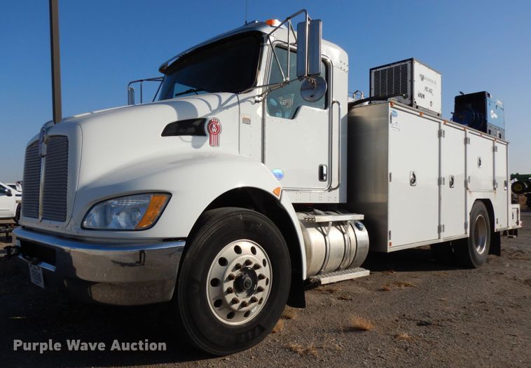 image for item DJ5775 2014 Kenworth T370  service truck