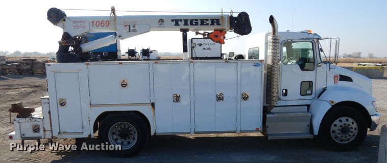 image for item DJ5775 2014 Kenworth T370  service truck