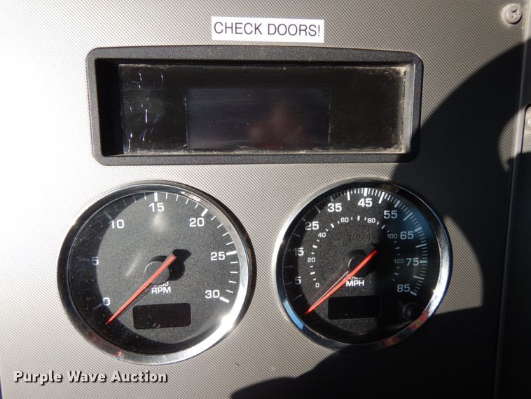 image for item DJ5775 2014 Kenworth T370  service truck