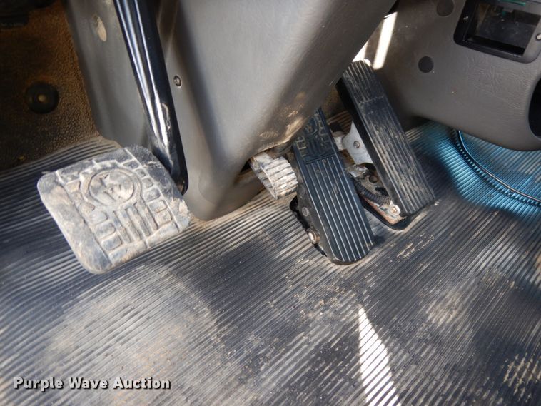 image for item DJ5775 2014 Kenworth T370  service truck