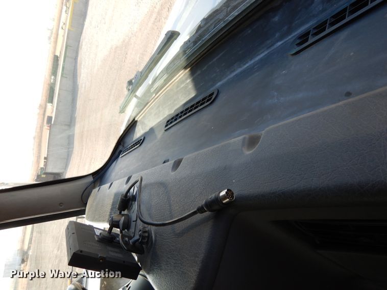 image for item DJ5775 2014 Kenworth T370  service truck