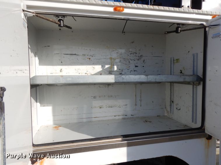 image for item DJ5775 2014 Kenworth T370  service truck