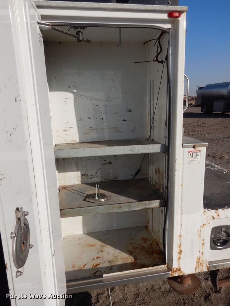 image for item DJ5775 2014 Kenworth T370  service truck