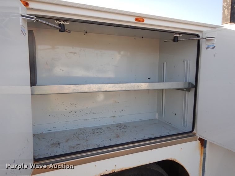 image for item DJ5775 2014 Kenworth T370  service truck