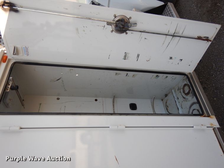 image for item DJ5775 2014 Kenworth T370  service truck