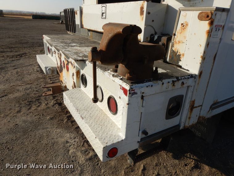 image for item DJ5775 2014 Kenworth T370  service truck