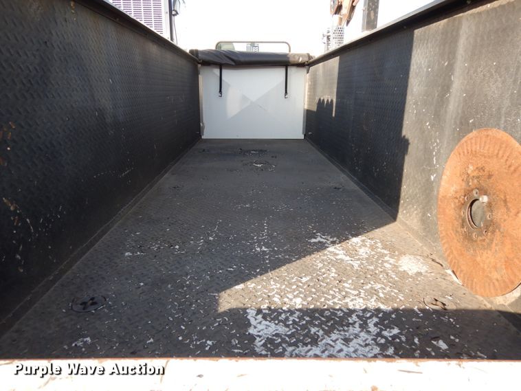 image for item DJ5775 2014 Kenworth T370  service truck