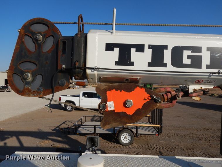 image for item DJ5775 2014 Kenworth T370  service truck