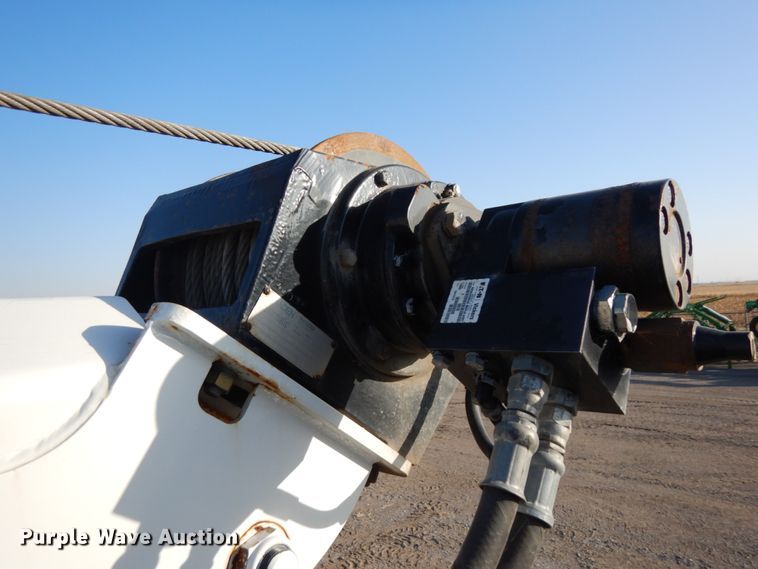 image for item DJ5775 2014 Kenworth T370  service truck