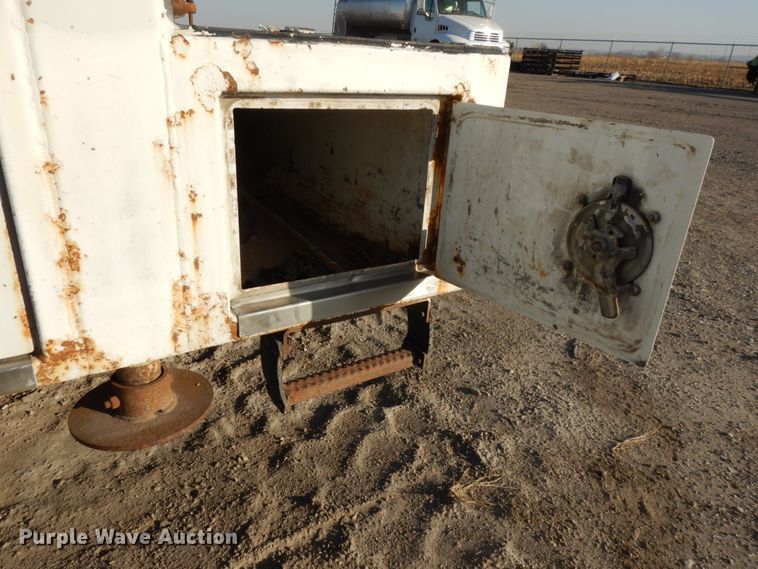 image for item DJ5775 2014 Kenworth T370  service truck