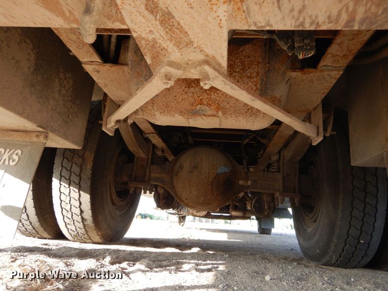 image for item DJ5775 2014 Kenworth T370  service truck