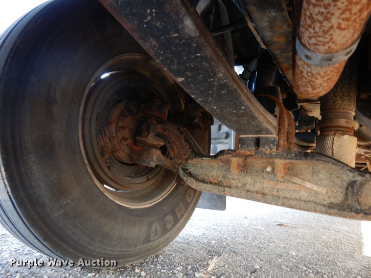 image for item DJ5775 2014 Kenworth T370  service truck