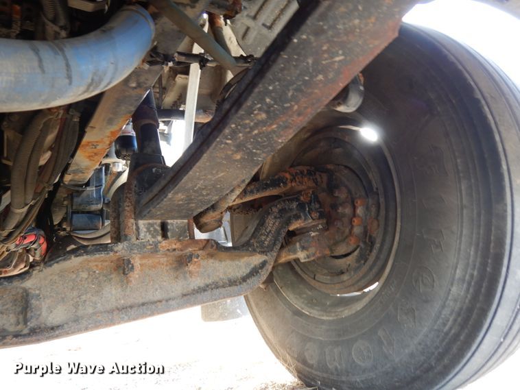 image for item DJ5775 2014 Kenworth T370  service truck