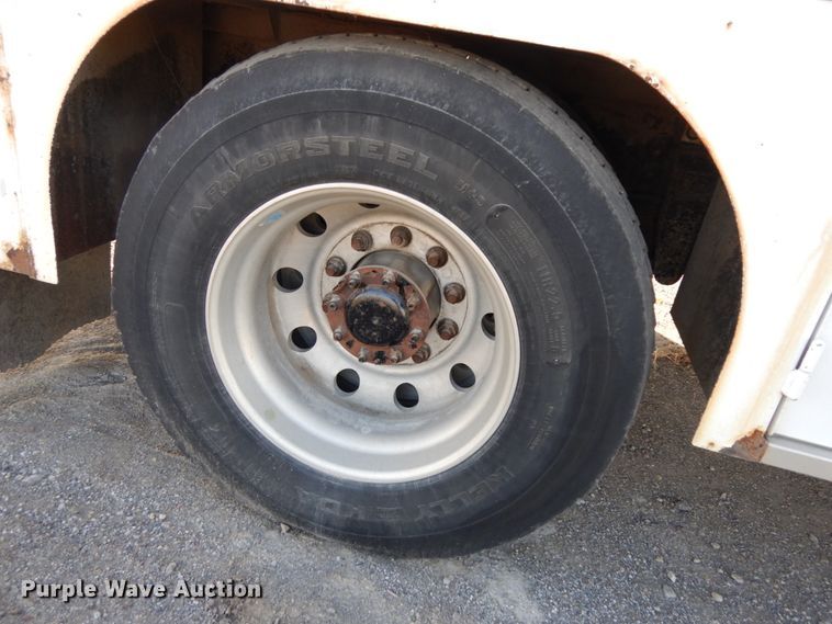 image for item DJ5775 2014 Kenworth T370  service truck