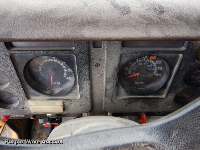 image for item DJ5789 1985 International F2554  dump truck