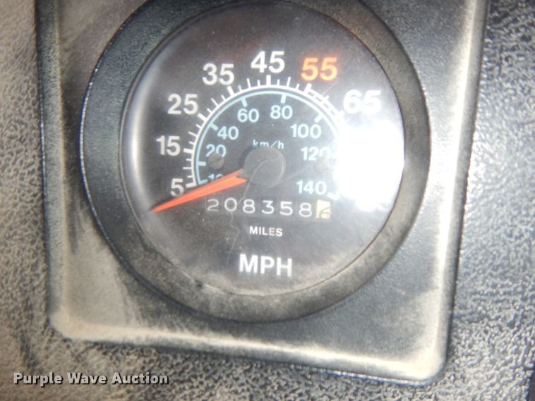 image for item DJ5789 1985 International F2554  dump truck