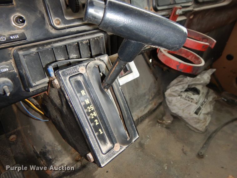 image for item DJ5789 1985 International F2554  dump truck