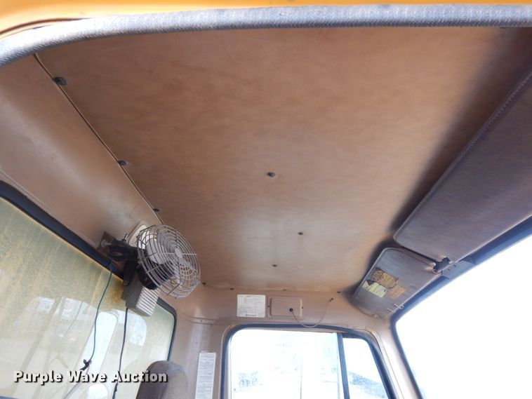 image for item DJ5789 1985 International F2554  dump truck