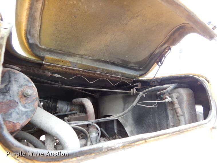 image for item DJ5789 1985 International F2554  dump truck