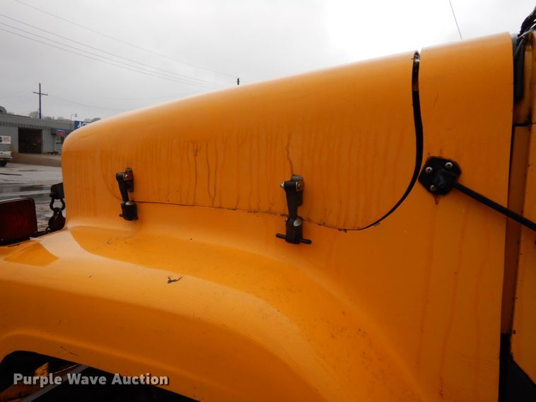 image for item DJ5789 1985 International F2554  dump truck