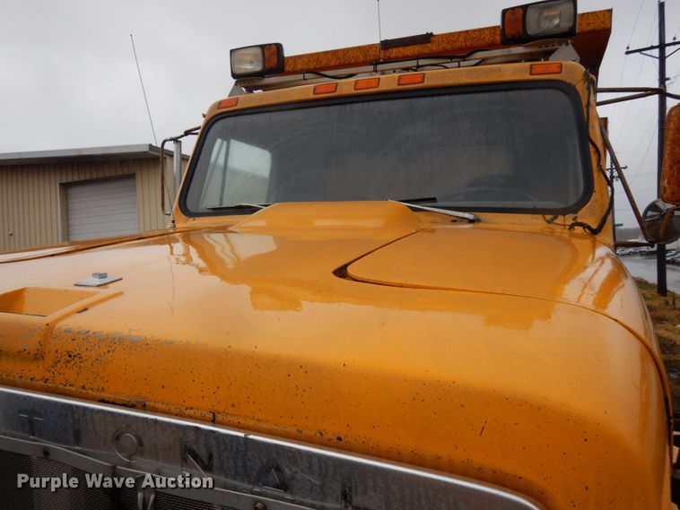 image for item DJ5789 1985 International F2554  dump truck