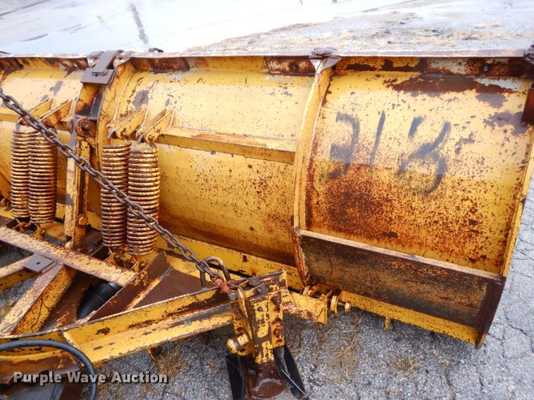 image for item DJ5789 1985 International F2554  dump truck