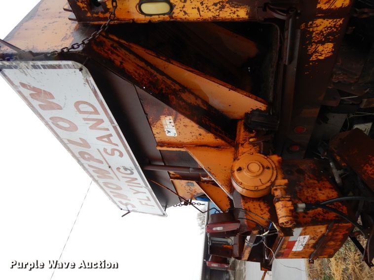 image for item DJ5789 1985 International F2554  dump truck