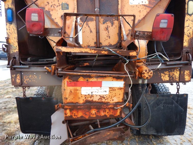 image for item DJ5789 1985 International F2554  dump truck