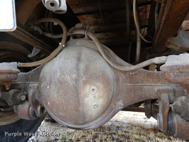 image for item DJ5789 1985 International F2554  dump truck