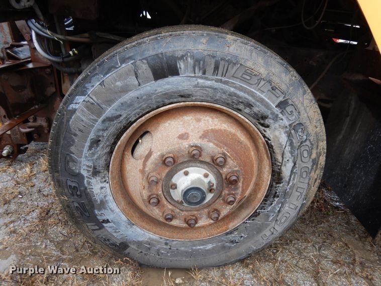 image for item DJ5789 1985 International F2554  dump truck