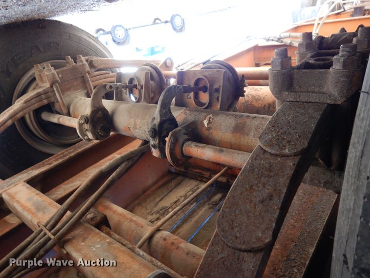 image for item DJ5794 1987 Evans Plugge T202D7 tilt deck equipment trailer