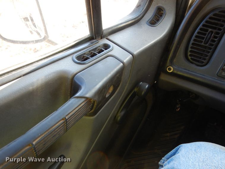 image for item DJ5821 2007 Freightliner Business Class M2  roll-off container truck