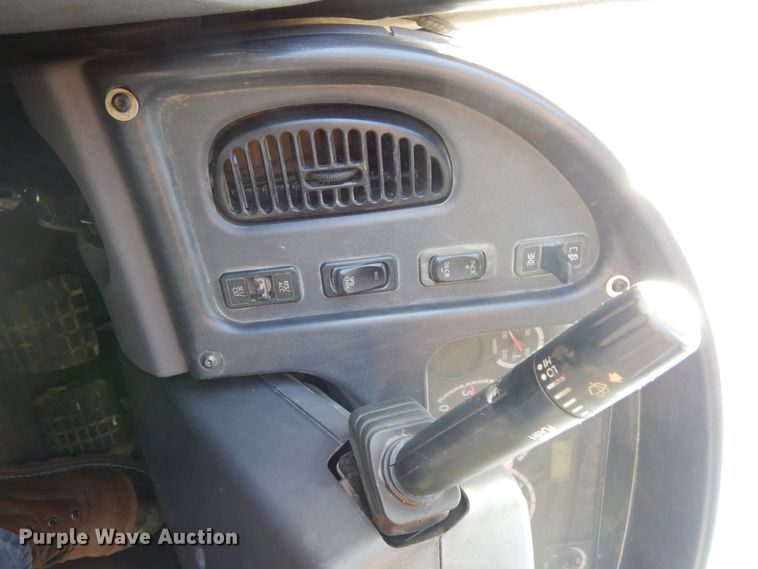 image for item DJ5821 2007 Freightliner Business Class M2  roll-off container truck